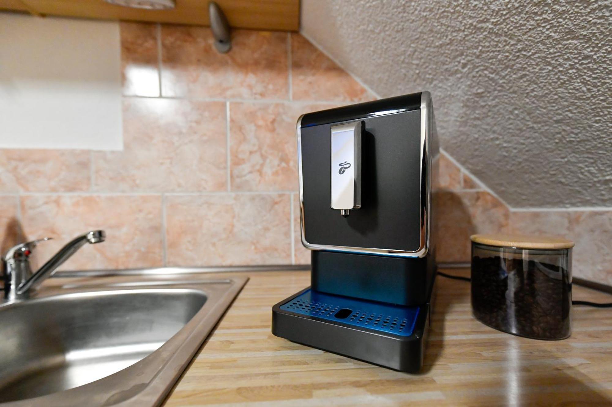 Grosses Spree Apartment, 3 Schlafzimmer Bis 10 Personen, 4X Kfz Parkplatz, Terrasse, Waschtrockner, Wlan, Netflix Котбус Экстерьер фото