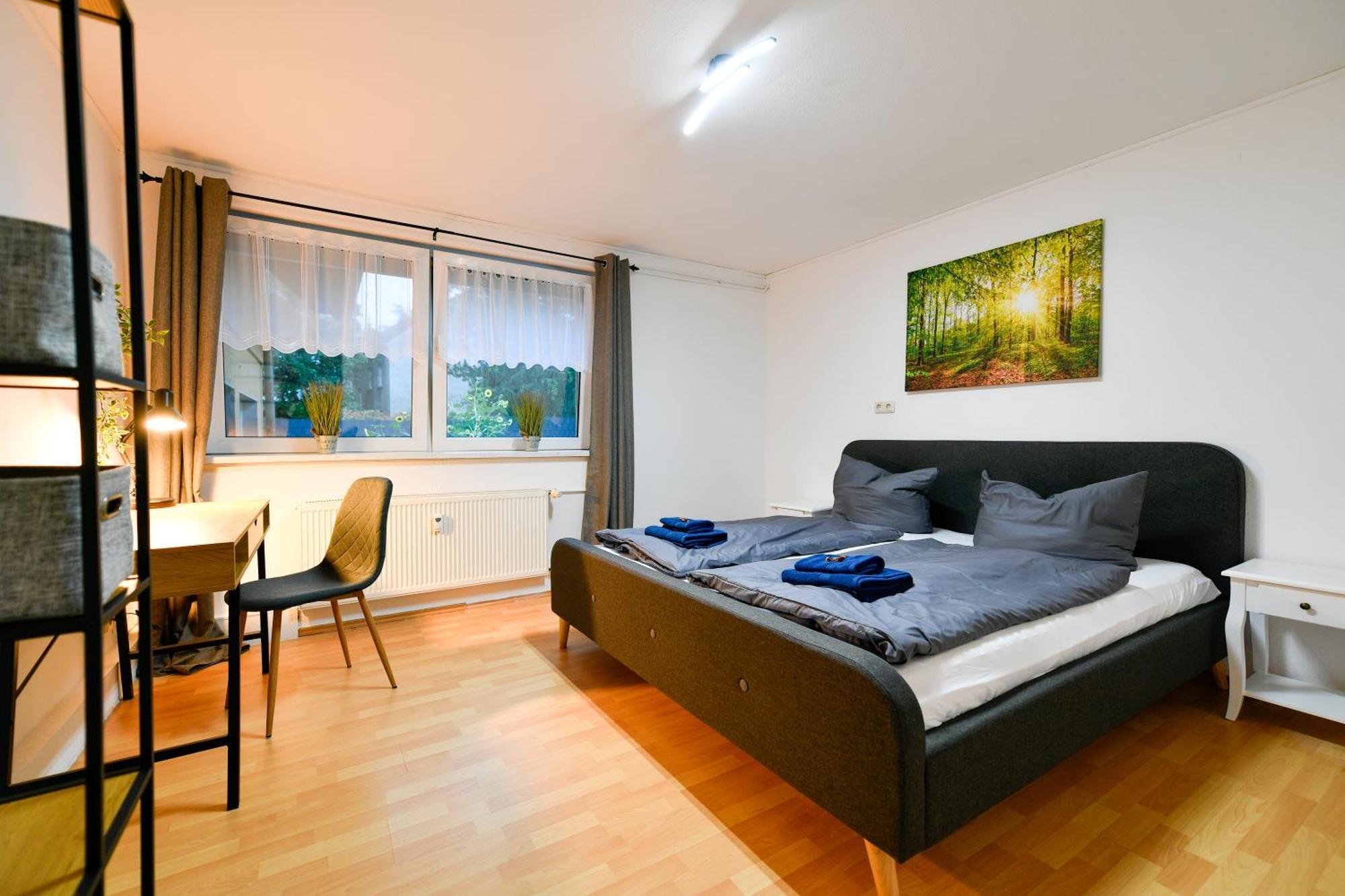 Grosses Spree Apartment, 3 Schlafzimmer Bis 10 Personen, 4X Kfz Parkplatz, Terrasse, Waschtrockner, Wlan, Netflix Котбус Экстерьер фото