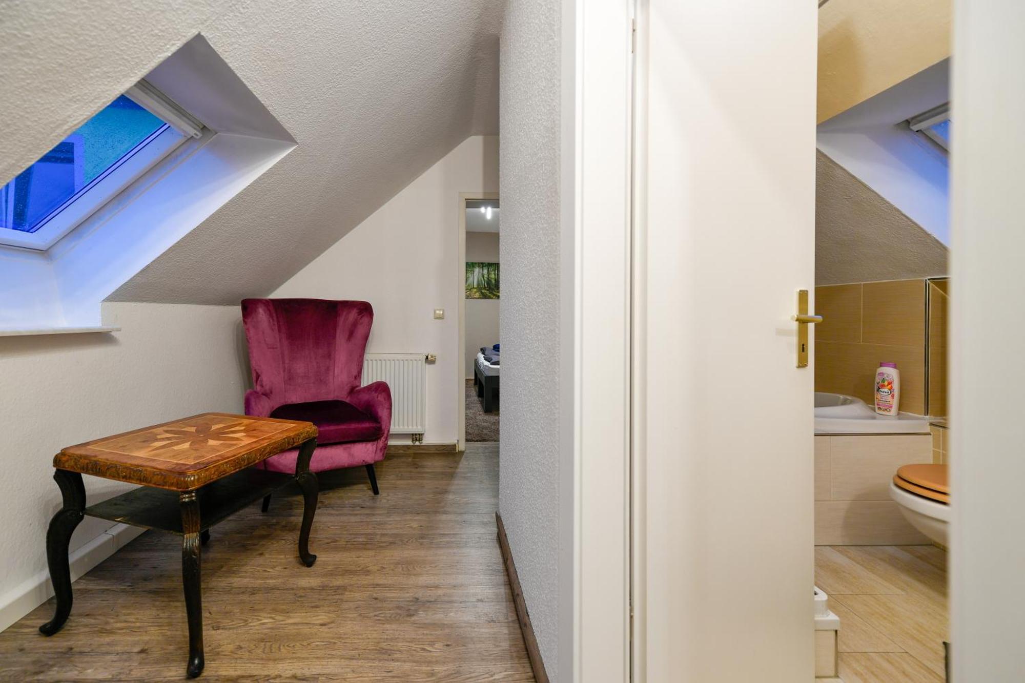 Grosses Spree Apartment, 3 Schlafzimmer Bis 10 Personen, 4X Kfz Parkplatz, Terrasse, Waschtrockner, Wlan, Netflix Котбус Экстерьер фото